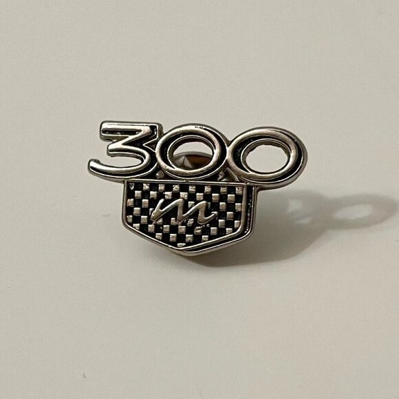 Vintage Chrysler 300 Pin Flaws - Picture 9 of 9